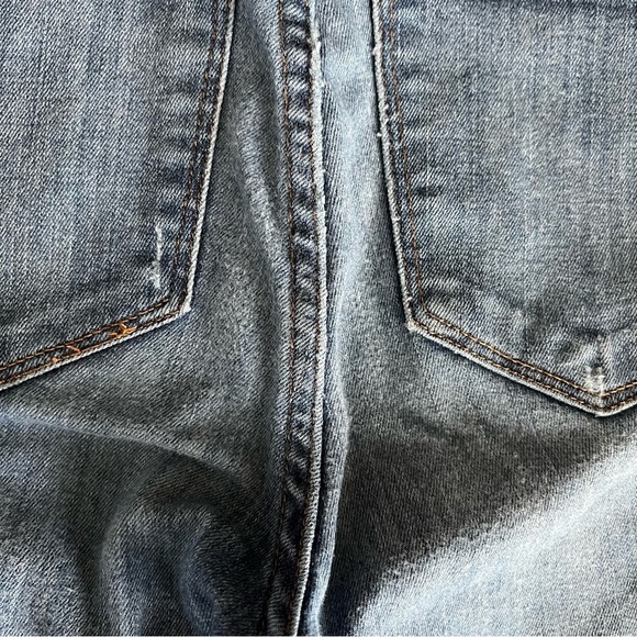 J. Crew 9” Toothpick Jean In Rip & Repair Wash Skinny Ankle Size 24 - Picture 10 of 13